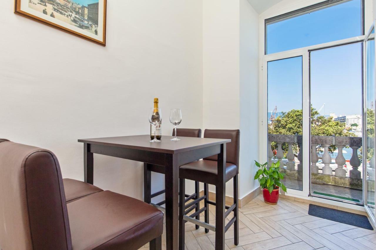 Apartment Mia 里耶卡 外观 照片